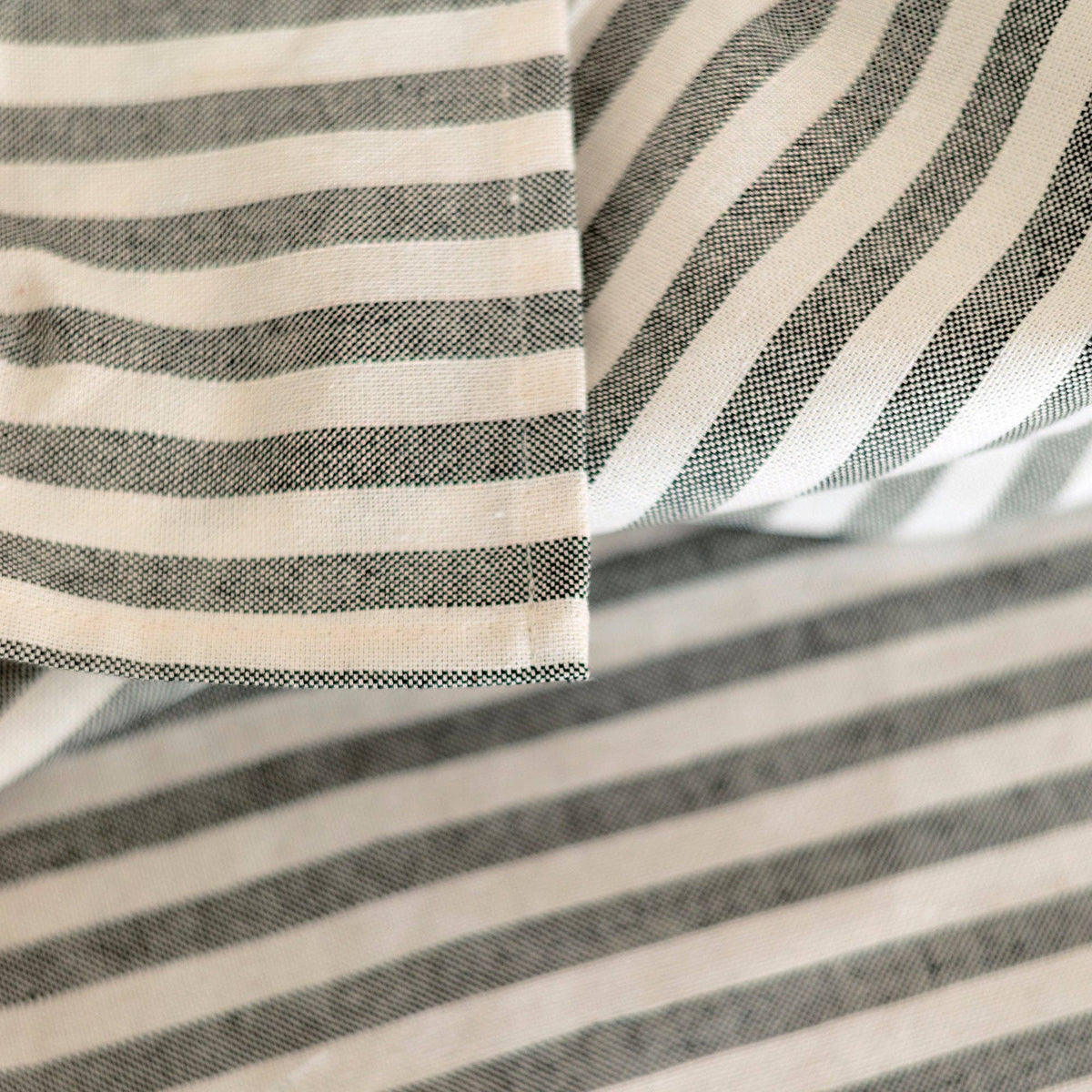 Nappe Horizon noire: 140 x 250 cm