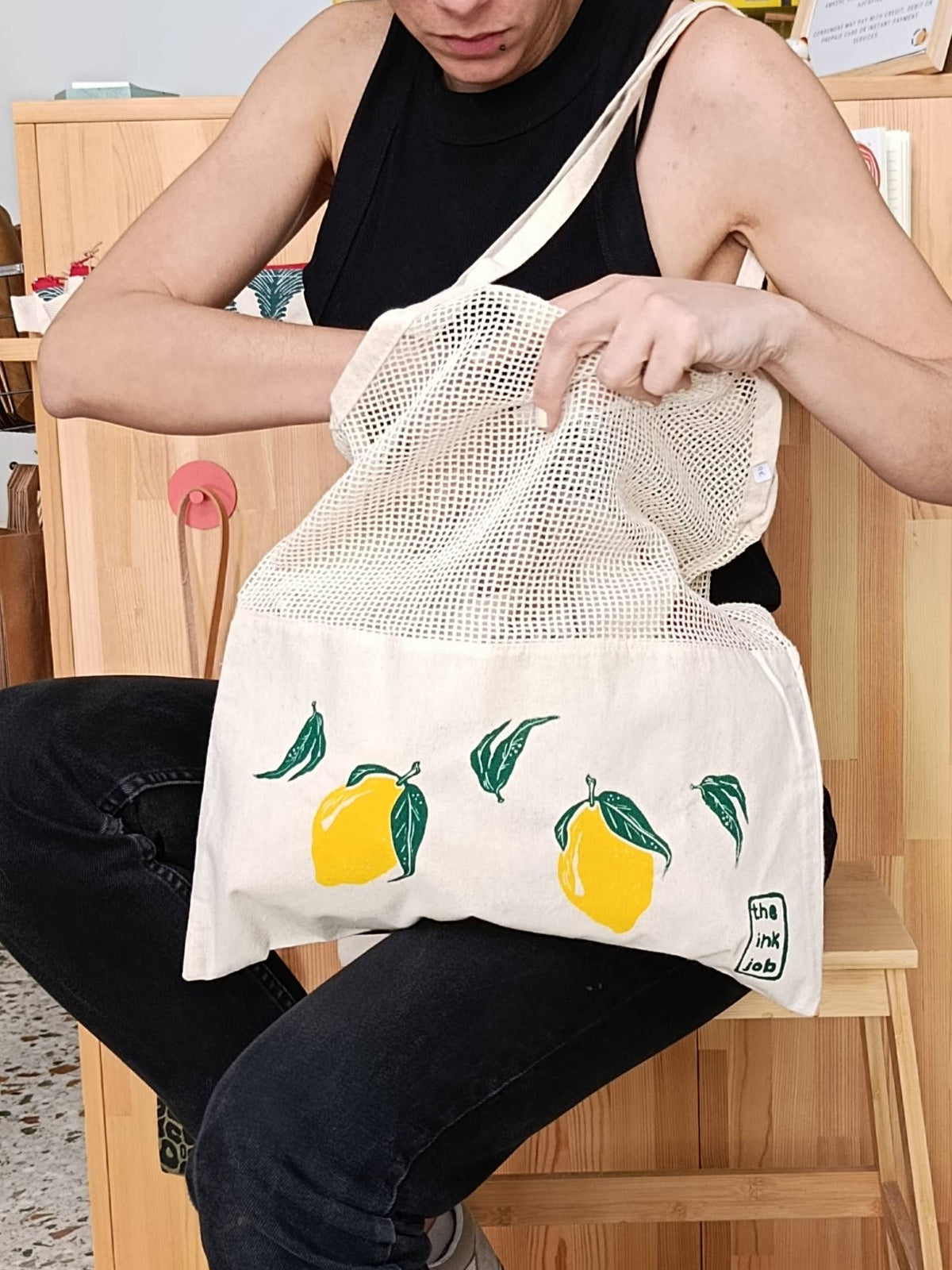 Sac cabas en filet imprimé à la main