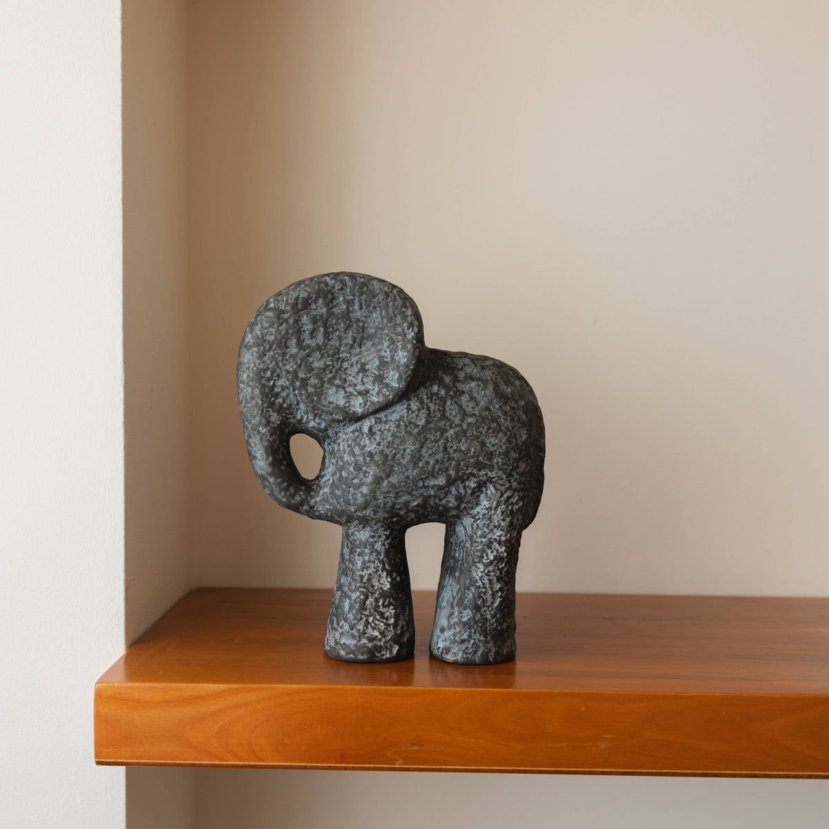 Joli éléphant en céramique