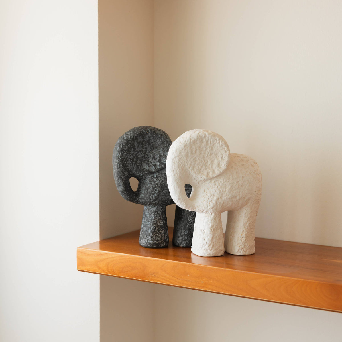 Joli éléphant en céramique